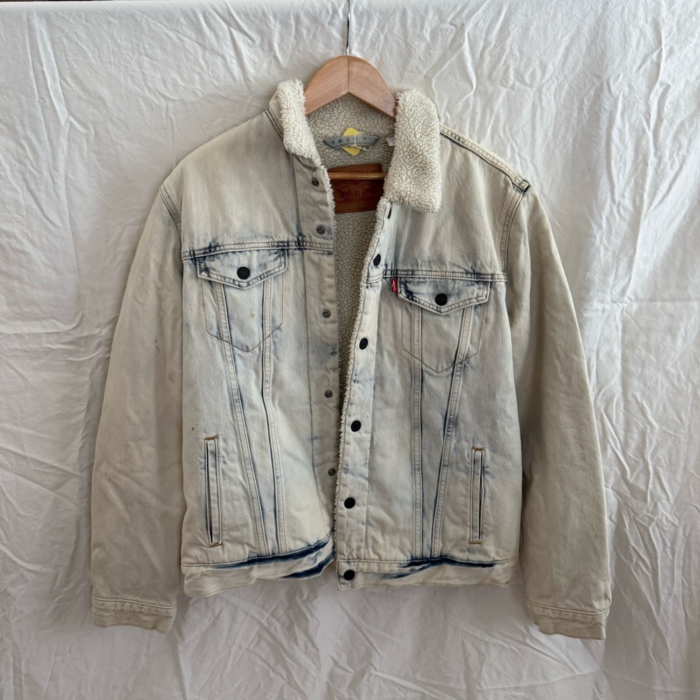 Levi's Off-White Denim Jacket with Sherpa Collar